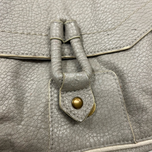 Converse one star purse, bag.Preowned- lots of life left snap front shoulder bag - Picture 2 of 7